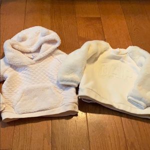 Gap white/cream sweat shirt lot